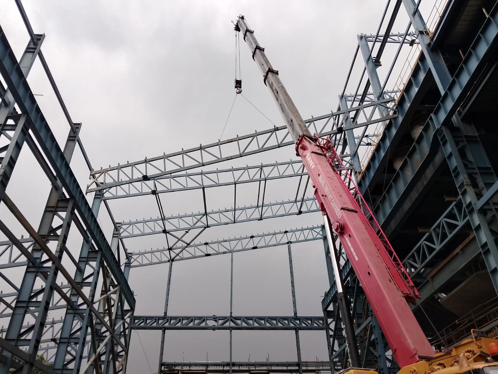 Mechanical equipment installation and erection at a thermal power project